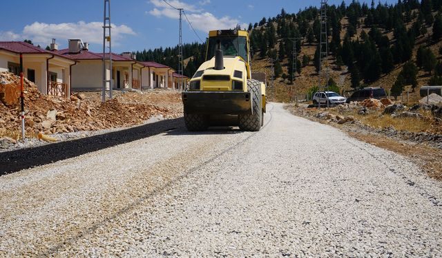 Göksun Kırsalında da Konforlu Ulaşım İçin Büyükşehir Görev Başında