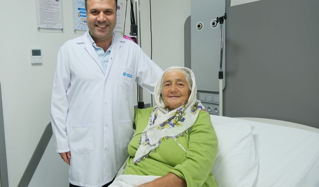 'İzsiz cerrahi' ile 81 yaşındaki kanser hastası sağlığına kavuştu
