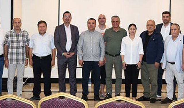 Akdeniz Gazeteciler Federasyonu Yönetimi Kemer’de Buluştu