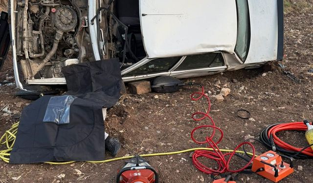Kahramanmaraş'ta devrilen otomobilin sürücüsü hayatını kaybetti