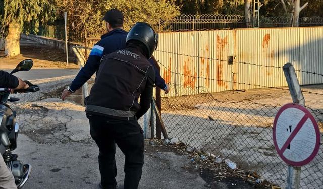 Adana'da uyuşturucu kullanan 20 kişi gözaltına alındı