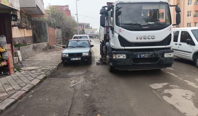 Dulkadiroğlu Belediyesi, Umut Konteyner Kent Ve İlçe Genelinde Temizlik Çalışmalarını Sürdürüyor