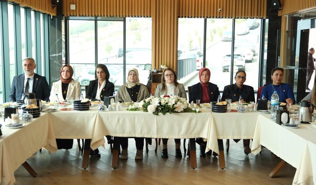 Kadınlar İçin Güvenli Bir Gelecek Amacıyla Kurumlar El Ele