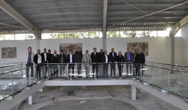 Germanicia Antik Kenti'ndeki mozaikli alana basın gezisi düzenlendi