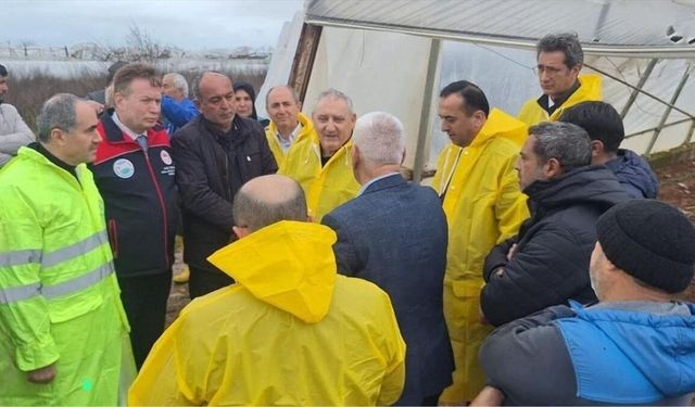 Su baskınından etkilenen seralara ziyaret