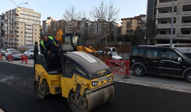 Yol Konforu İçin Asfalt Mesaisi Hız Kesmeden Sürüyor