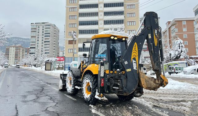 KASKİ’den Karla Mücadeleye Güçlü Destek