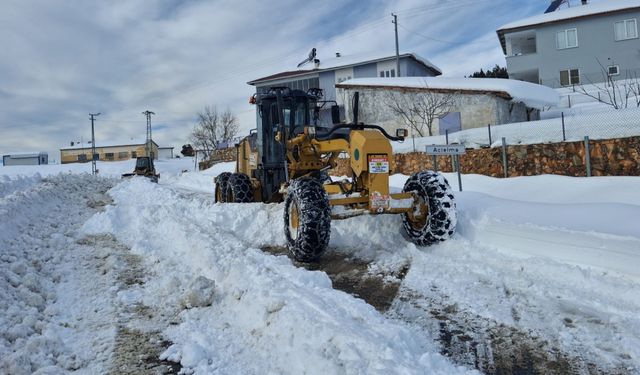 Merkezden Kırsala Büyükşehir’den Kesintisiz Kış Mesaisi