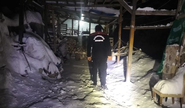 Kahramanmaraş'ta karda mahsur kalan iki hastanın yardımına itfaiye yetişti