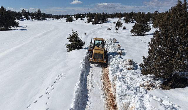 Kahramanmaraş'ta olumsuz hava koşullarına karşı ekiplerin çalışması sürüyor