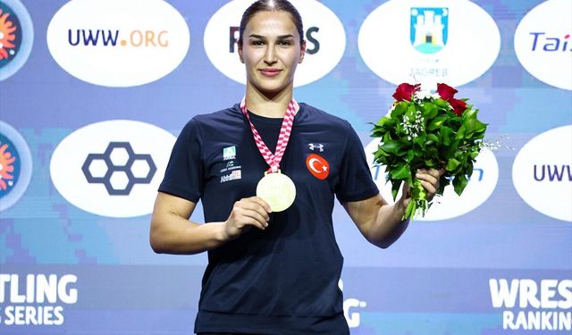 Milli güreşçi Buse Tosun Çavuşoğlu'na tebrik