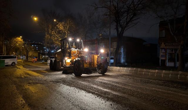 Şiddetli Yağışa Karşı Seferberlik; Büyükşehir Tüm Birimleriyle Sahada