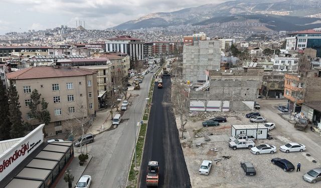 Büyükşehir, Dulkadiroğlu’nda Asfalt Mesaisini Sürdürüyor