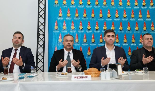 Başkan Toptaş, muhtarlarla iftar sofrasında buluştu