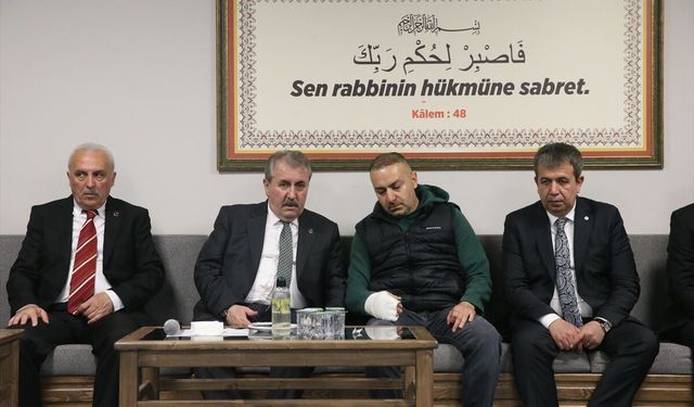 BBP Genel Başkanı Destici, Kahramanmaraş'ta okula saldırıda yaralanan öğrencileri ziyaret etti: