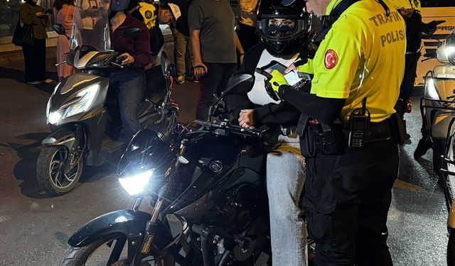 Denetimlerde 5 motosiklet trafikten men edildi