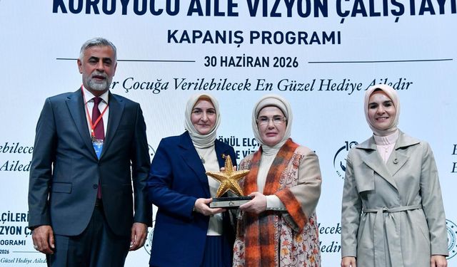 Kahramanmaraş’ın Koruyucu Aile Başarısı Ödülle Taçlandı