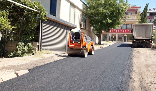 Büyükşehir, Dulkadiroğlu Bahçelievler’de Asfalt Mesaisine Başladı