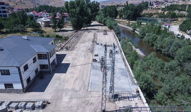 Büyükşehir’den Elbistan Karahasanuşağı’nda Parke Çalışması