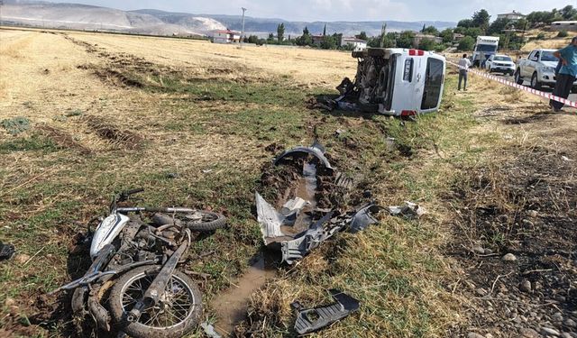 Kahramanmaraş'ta motosiklet ile hafif ticari aracın çarpışması sonucu 1 kişi öldü