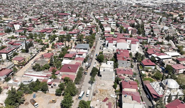 Büyükşehir, Dulkadiroğlu Hacı Murat Caddesi’ni Asfalta Hazırlıyor