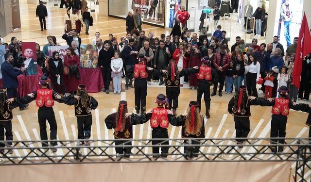 Büyükşehir, Cumhuriyet Coşkusunu Sanat ve Müzikle Buluşturdu