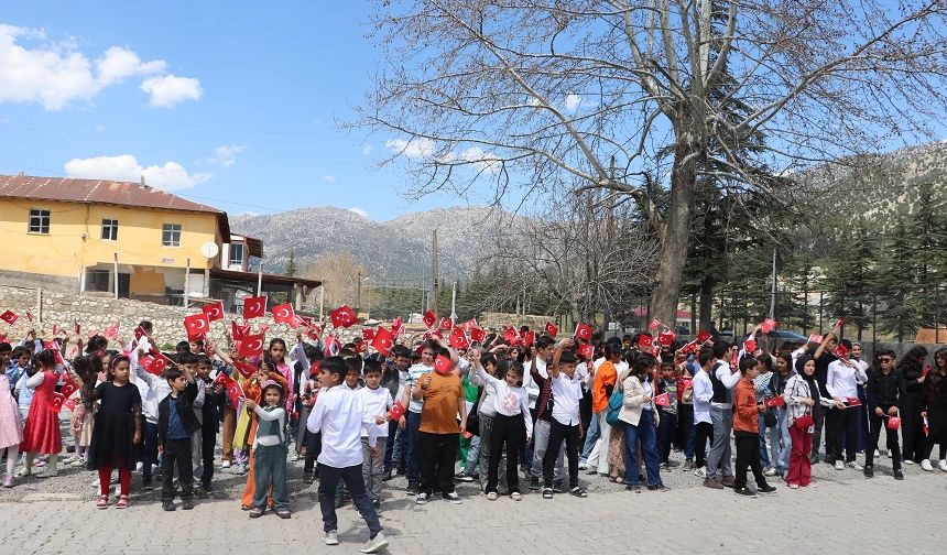 Adana'dan gelen askeri bando takımı, Kahramanmaraş'ta konser verdi