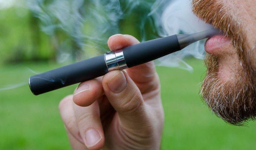 Elektronik sigaralar gençler için ciddi sağlık riski taşıyor