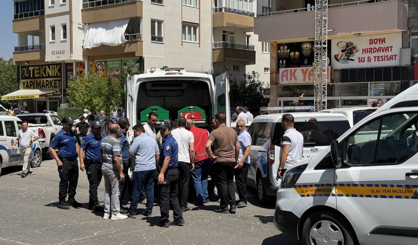 Kahramanmaraş'ta iskelenin çökmesi sonucu 1 işçi öldü, 2 işçi ağır yaralandı