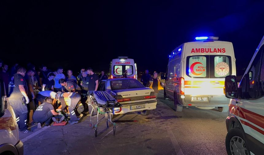 Kahramanmaraş'ta iki otomobilin çarpıştığı kazada 10 kişi yaralandı