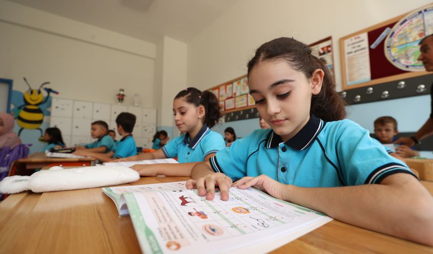 Kahramanmaraş  ve çevre illerde yeni eğitim öğretim yılı başladı