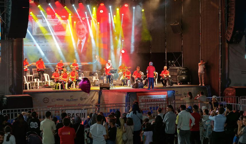 Ağustos Fuarı’nın Final Gününde Büyükşehir’in Bandosu Sahne Aldı