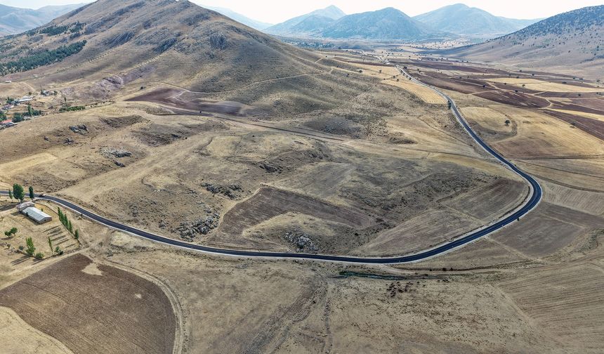 Büyükşehir, Göksun Kırsalını Kayseri’ye Bağlayan Grup Yolunu Yeniledi