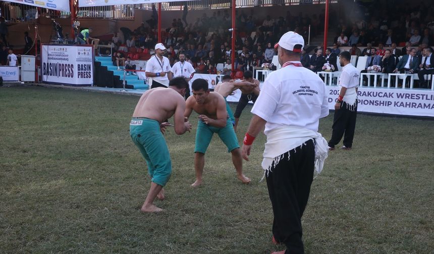 Kahramanmaraş'ta Türkiye Kısa Şalvar Güreş Şampiyonası sona erdi