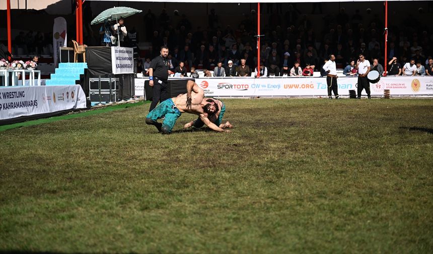 Karakucak Güreşleri Dünya Şampiyonası Kahramanmaraş'ta başladı