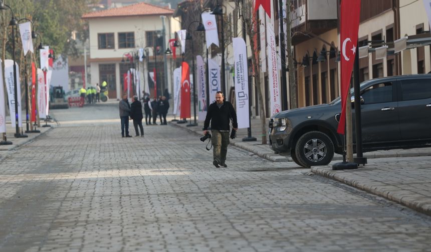 Hatay'da ağırlanan gazeteciler 6 Şubat depremleri sonrası yapılan çalışmaları inceledi