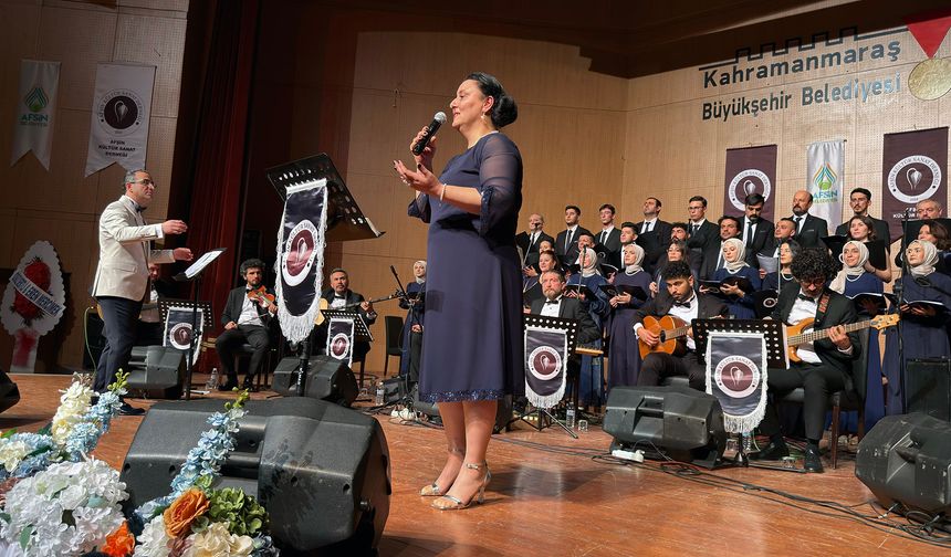 “İncesaz Şarkıları” Konseri Müzikseverleri Nostaljik Bir Yolculuğa Çıkardı