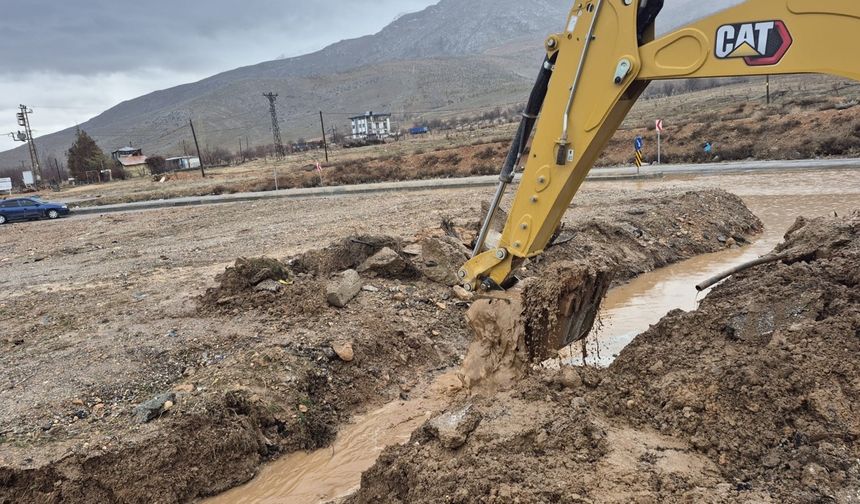 Sel Vuran Bölgelere Büyükşehir Müdahalesi