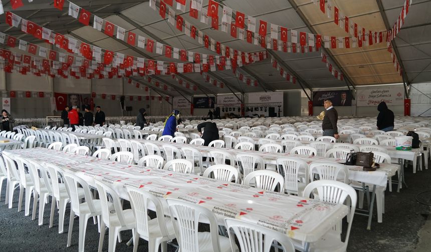Büyükşehir’den Ramazan’da Büyük Dayanışma: 3 Noktada İftar Çadırı