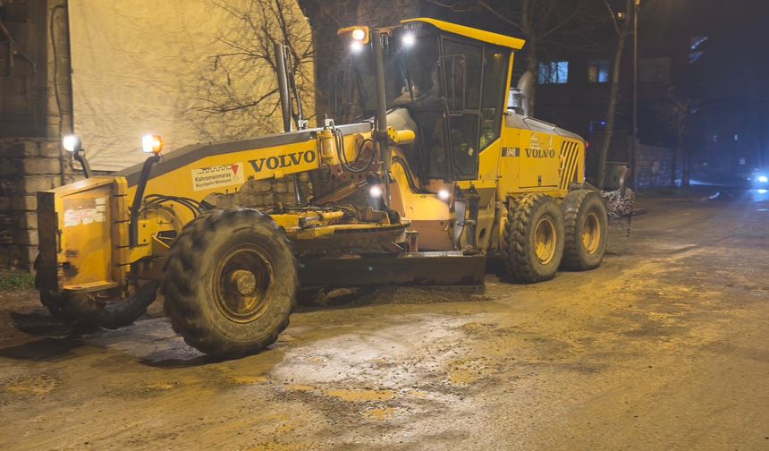 Yağışların Arterlerde Oluşturduğu Tahribatlar Hızla Gideriliyor
