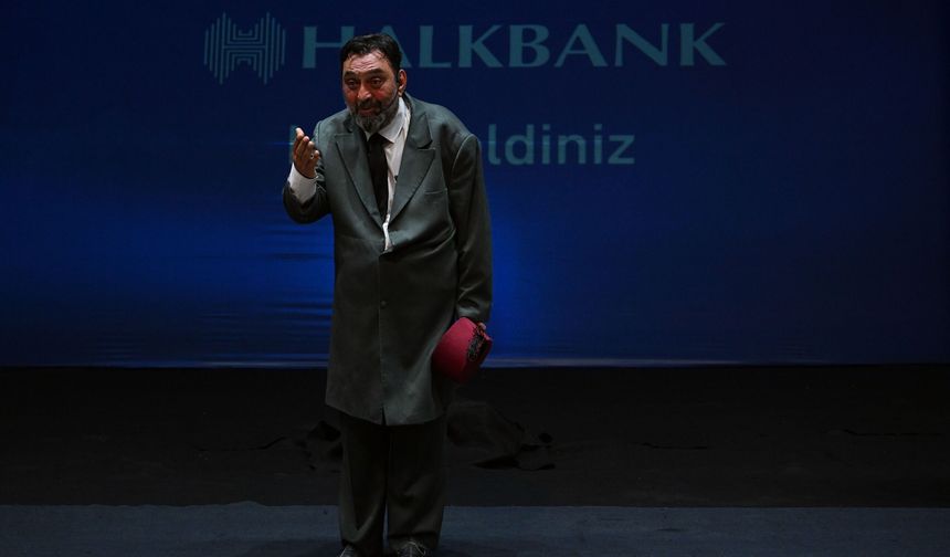 KSÜ’de “Firavunla Yüz Yüze” Adlı Tiyatro Oyunu Sahnelendi