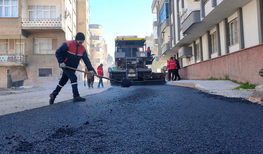 Dulkadiroğlu Yenişehir Mahallesi’nde Asfalt Seferberliği Sürüyor