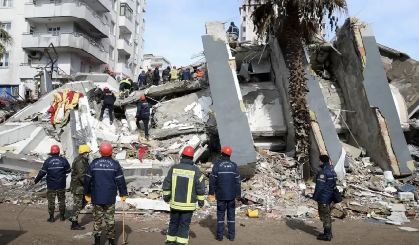Depremde 35 kişinin öldüğü Ezgi Apartmanı'na ilişkin aranan firari sanık Muğla'da yakalandı