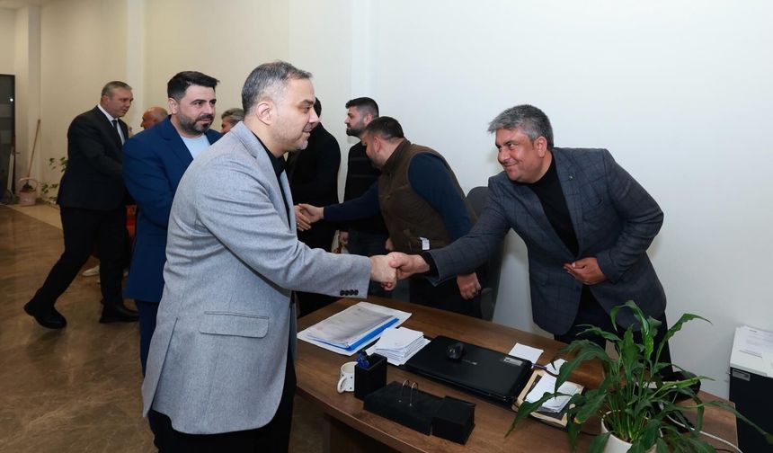 Başkan Toptaş, belediye personeliyle bayramlaştı