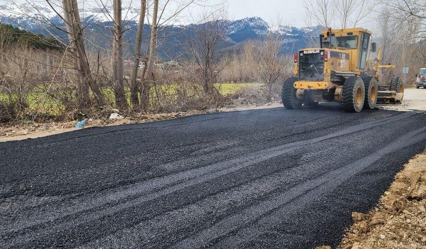 Büyükşehir, Andırın’da Mahallelerin Ulaşım Konforunu İyileştirmeyi Sürdürüyor