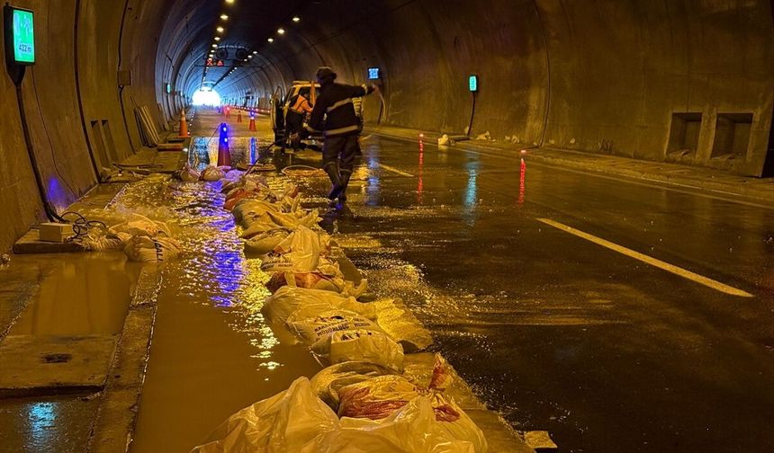 Kahramanmaraş'ta sağanak hayatı olumsuz etkiliyor
