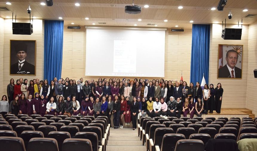 1. Uluslararası Katılımlı “Gelecek İçin Bir Milyon Ebe Daha” Ebelik Sempozyumu KSÜ’de Düzenlendi