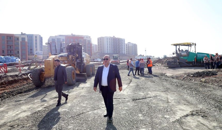 Başkan Akpınar Doğukent Mahallesinde Devam Eden Çalışmaları Yerinde İnceledi