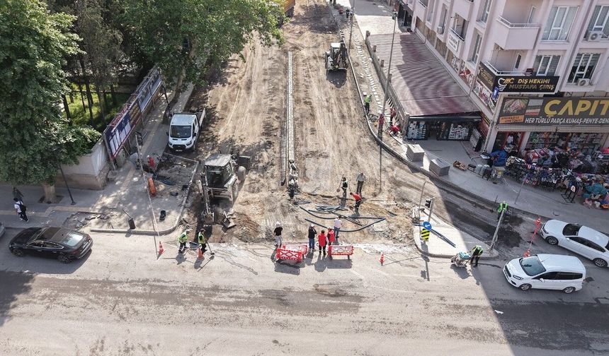 Büyükşehir, Cahit Zarifoğlu Caddesi’nde Kapsamlı Yenileme Çalışması Başlattı