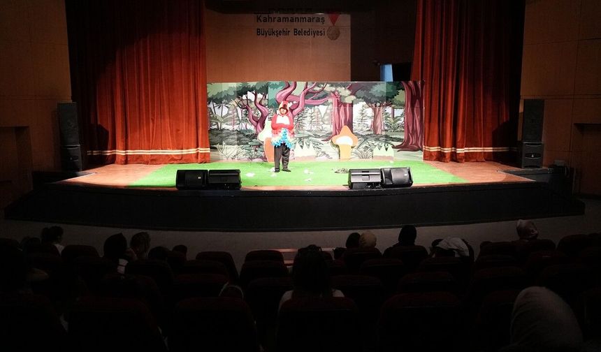 Büyükşehir, Miniklerin Hayal Dünyasını Sahneyle Buluşturdu